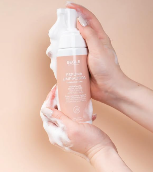 Segle | Facial Cleanser | Purifies, Hydrates, and Softens the Skin | Protective Effect | Anti-Pollution | With Hyaluronic Acid | Vegan-Friendly Product | 150 ml